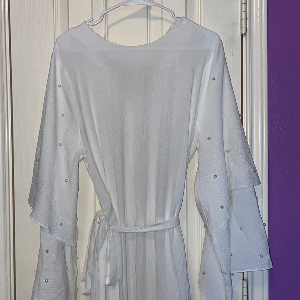 White abaya